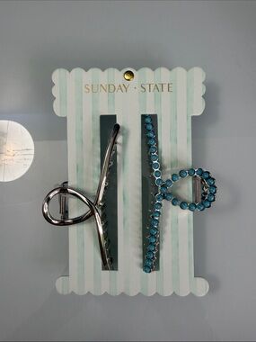 NWT Sunday State Hair Clip Set